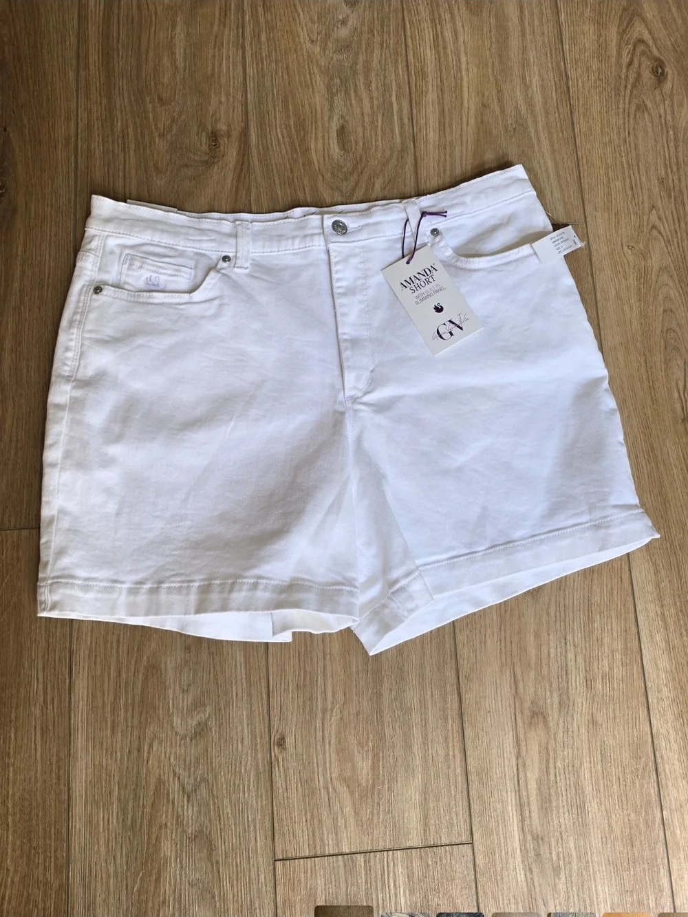 Gloria Vanderbilt White Denim Jean Shorts